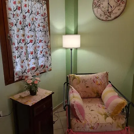 דירה Angel House
